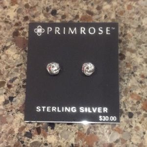 ❌ SOLD ❌ Gorgeous Sterling Silver Knot Earrings